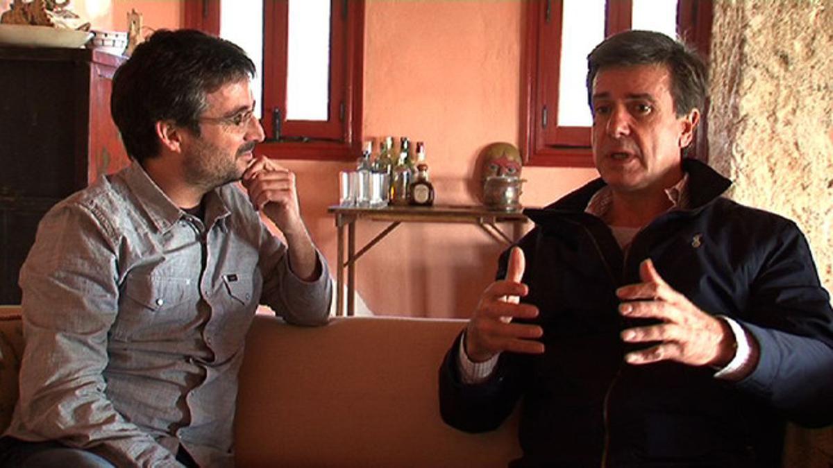 Jordi Évole con Cayetano Martínez de Irujo en el programa 'Salvados'.