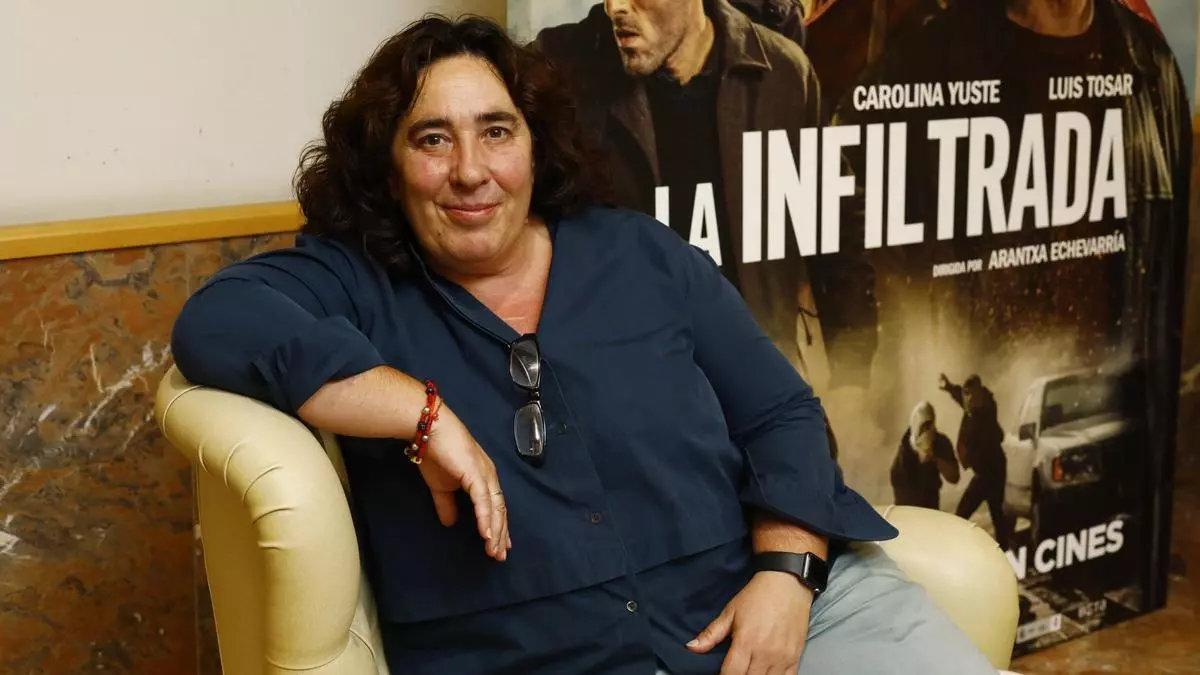 La directora de 'La infiltrada', de Arantxa Echevarría, en los cines Palafox de Zaragoza.