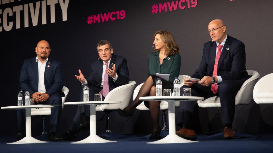 Presentación de una operación quirúrgica con 5G en en el MWC.