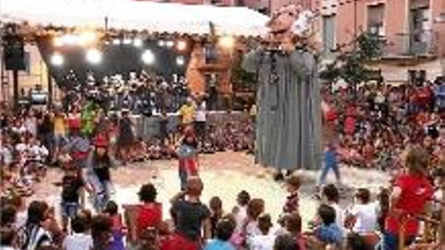 El ball del porc i el xai omple la plaça