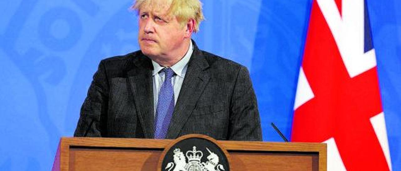 El primer ministro británico, Boris Johnson, en Londres durante la rueda de prensa.