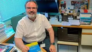 Lluís Montoliu, una eminencia de visita en el IES de Valga