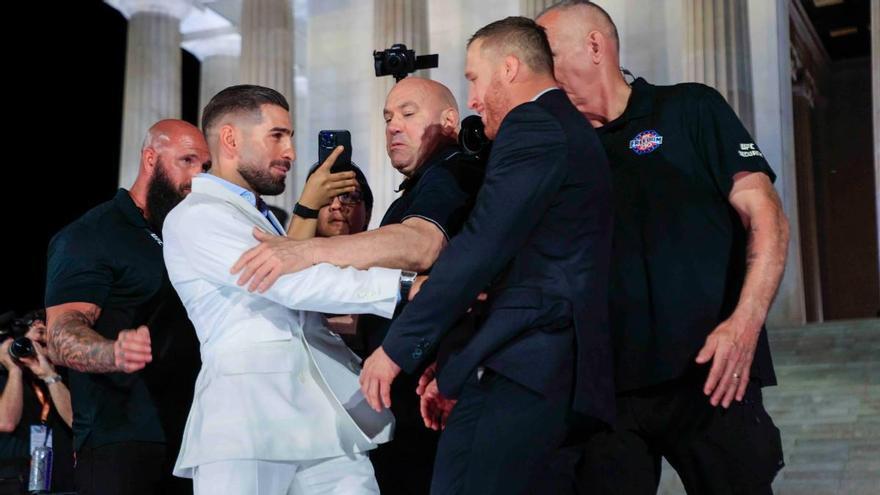 Topuria empuja a Gaethje y calienta la Casa Blanca: “Sé que le voy a apagar las luces en el primer asalto”
