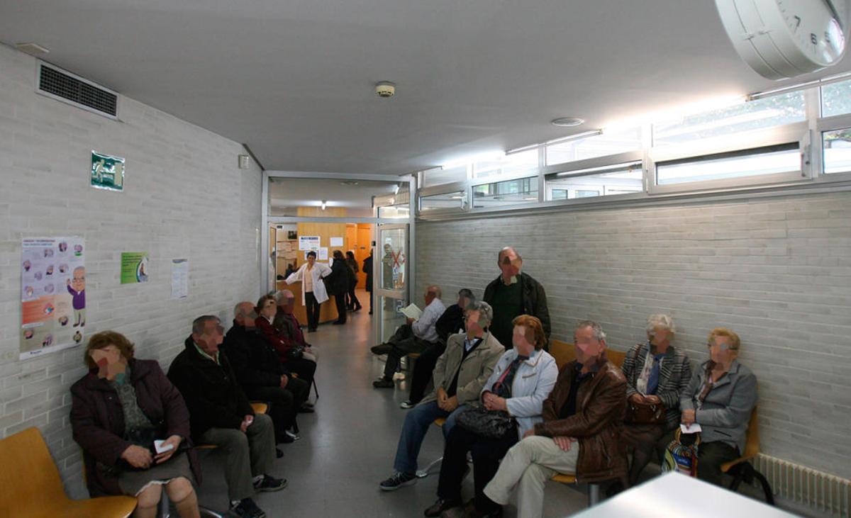 Sala de espera en un ambulatorio de Vigo // FARO