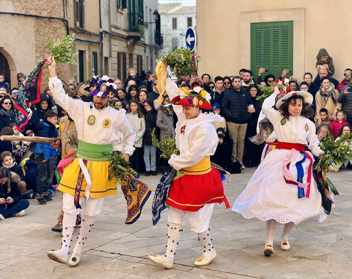 Baile de los 'Cossiers' en Algaida.