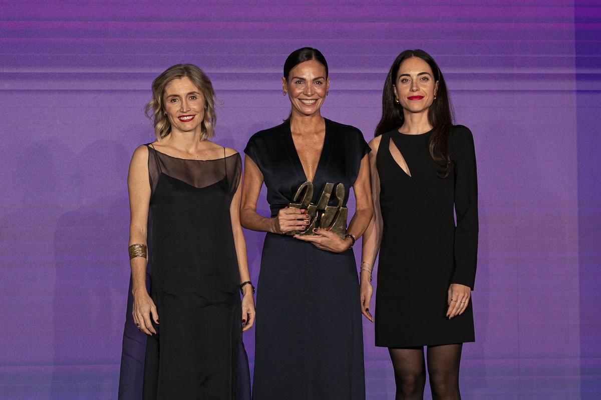 Inés Sastre recibe el Premio Modelo Icónica