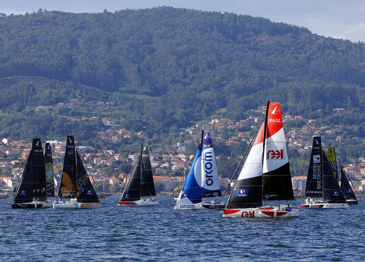 Vigo despide a La Solitaire du Figaro Paprec