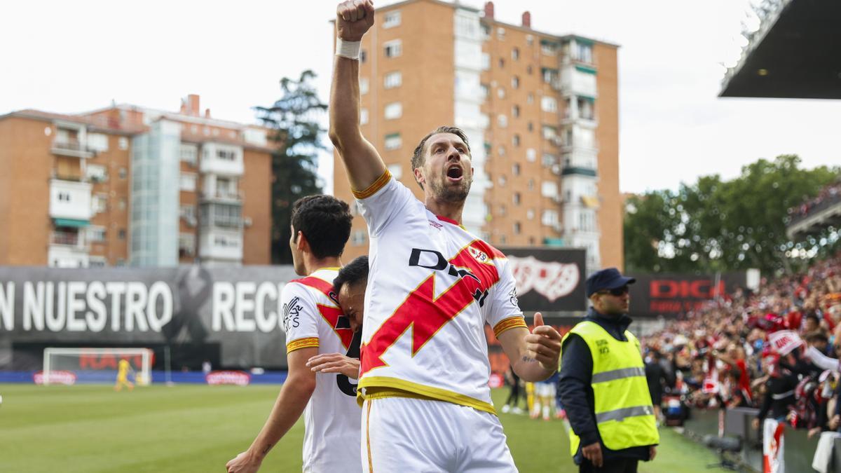 El Rayo acaricia la salvación en la temporada de su centenario