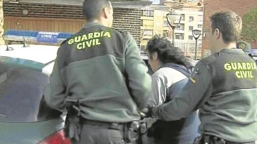 El asesino de Épila se entregó a la Guardia Civil tras mediar su familia