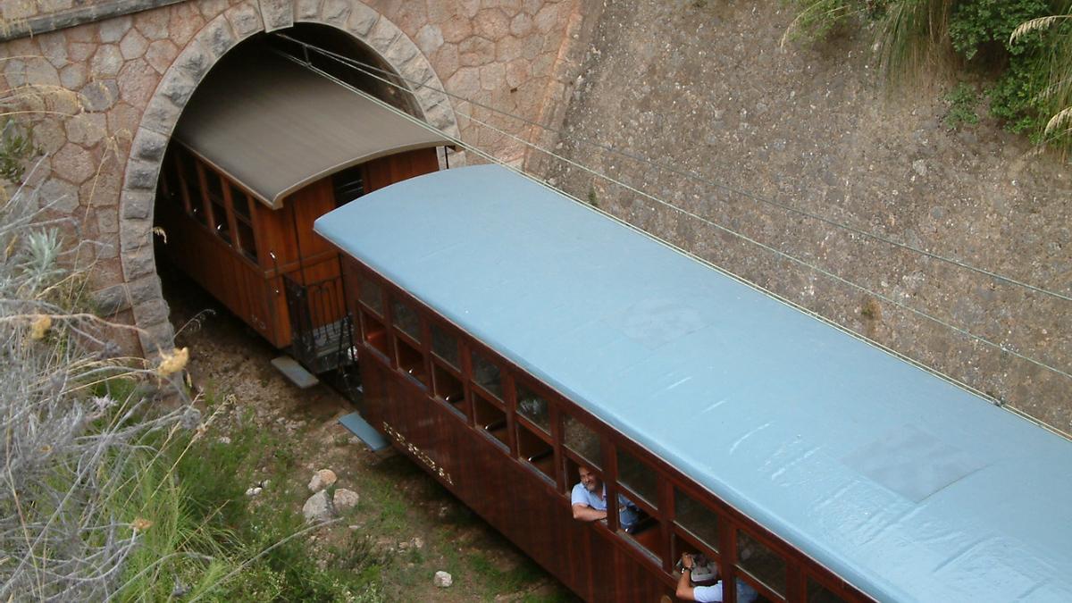 El tren de Sóller quedó atrapado dentro de un túnel por el apagón eléctrico.