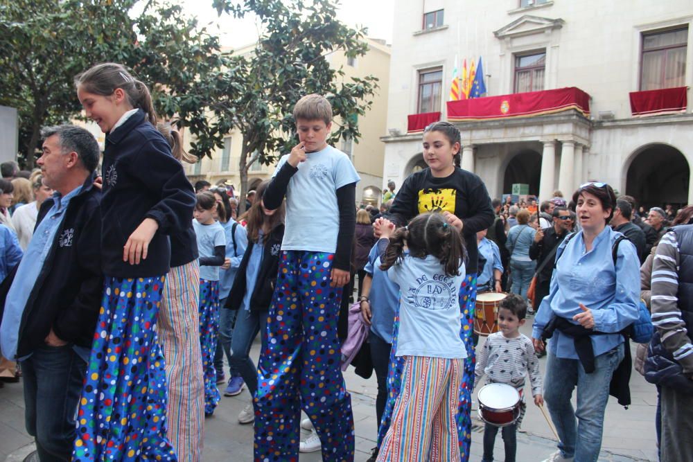 Tarda de Santa Creu  dansa d''Euskadi i gegants