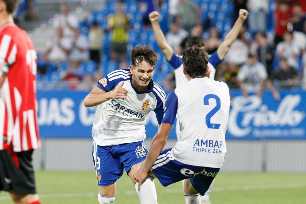 El delantero zaragoza, después de marcar al Bilbao Athletic su última diana de esta pretemporada.