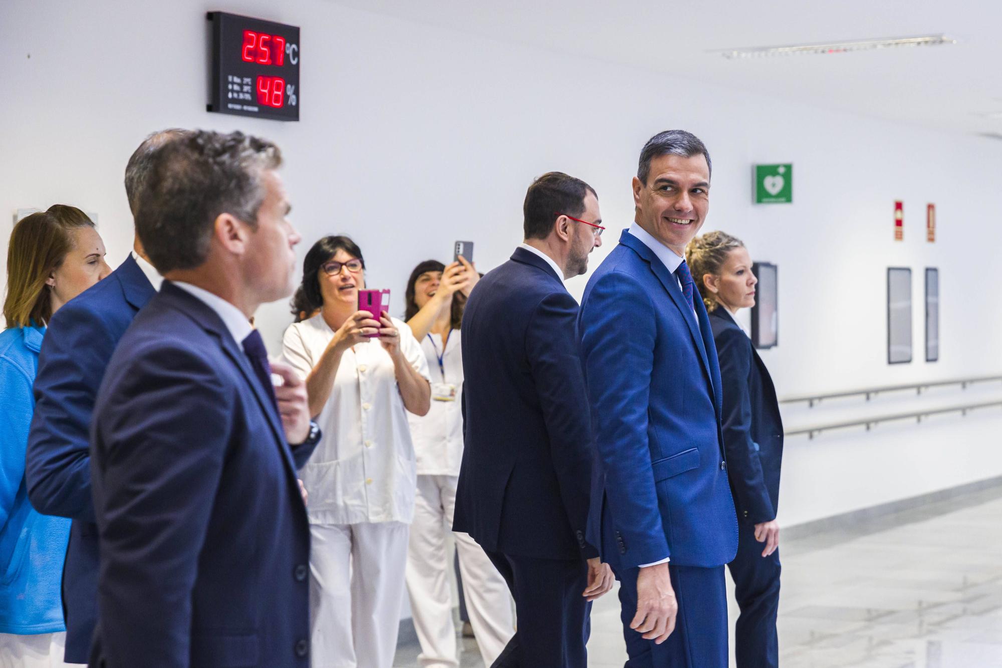 Visita de Pedro Sánchez al Hospital Universitario Central de Asturias (HUCA) en Oviedo