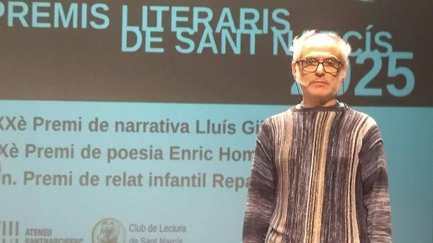 Santiago Díaz, després de recollir el premi a Girona.