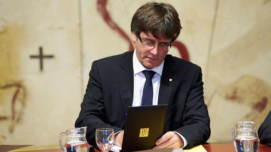 Gesto serio de Puigdemont, a pocas horas de su intervención en el Parlament