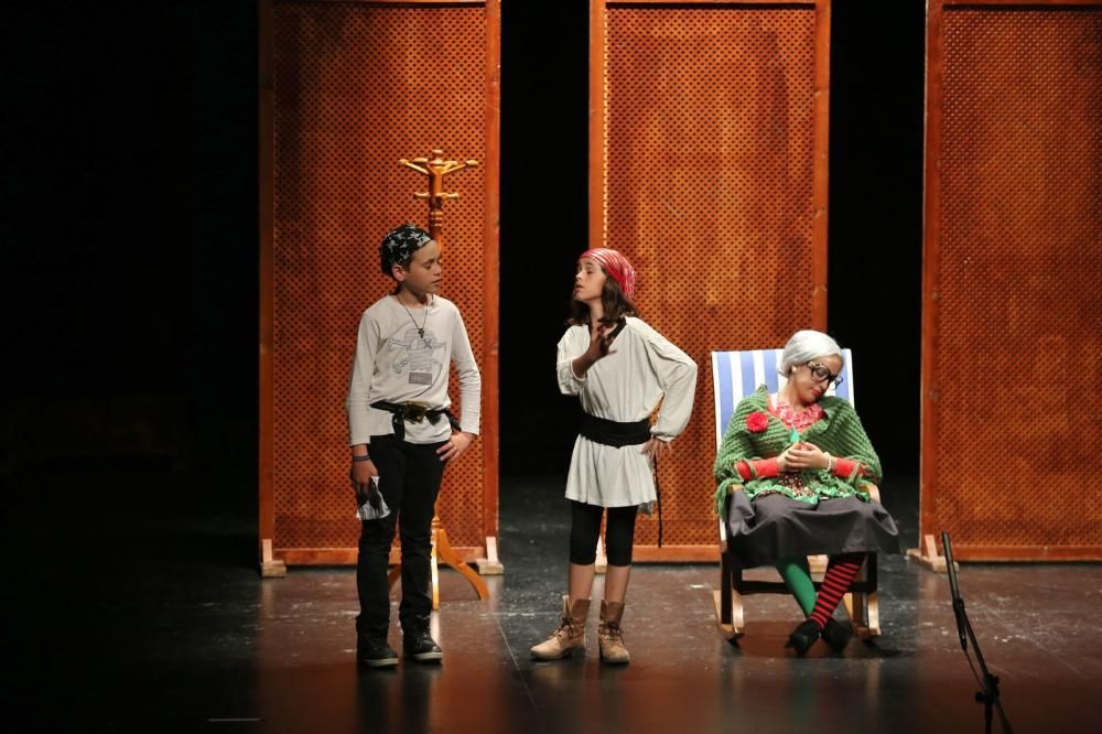 Ars Creatio representó una obra protagonizada por los más pequeños en el Centro Cultural Virgen del Carmen de Torrevieja