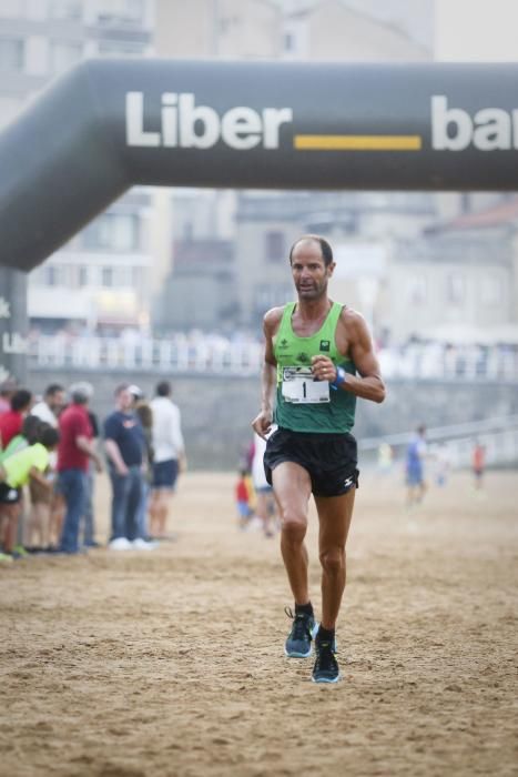 Carrera nocturna por la Playa de San Lorenzo