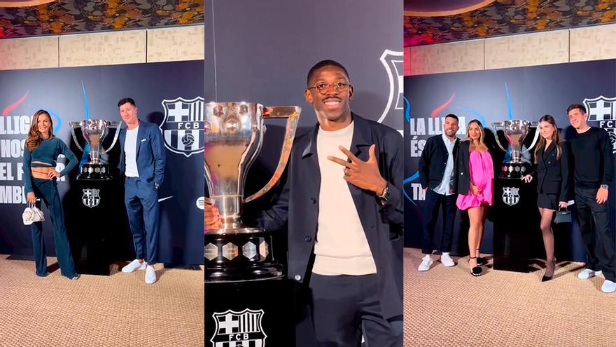 ¡Había ganas de Liga! Los jugadores del Barça posan en el photocall con el trofeo en la cena de celebración