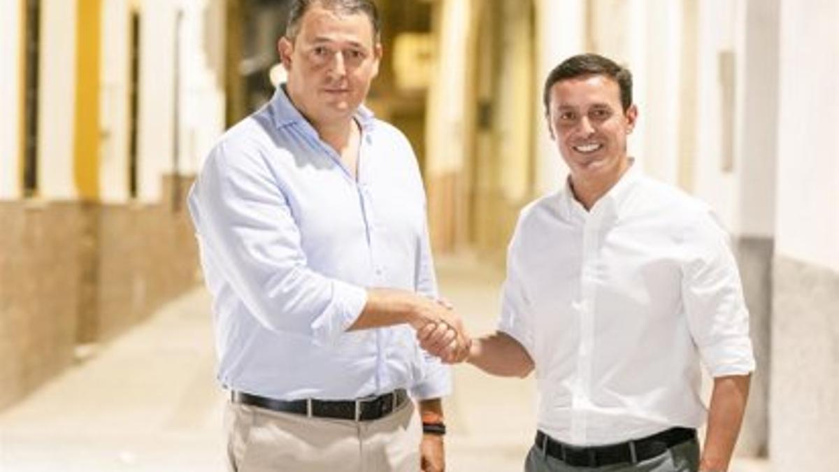 El alcalde de Tíjola junto a Javier Aureliano García en Almería