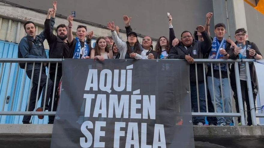 Membros da plataforma ‘Aquí tamén se fala’. | Cedida