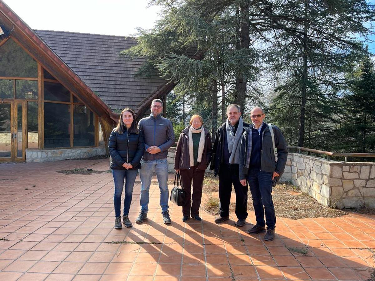 Restaurante el Azud de Tuéjar durante la visita del equipo de gobierno.