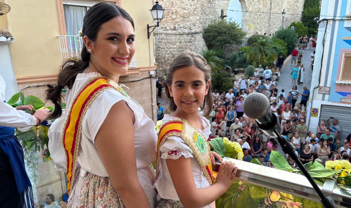 Las reinas de las fiestas, Neus Díaz y Neus Santos