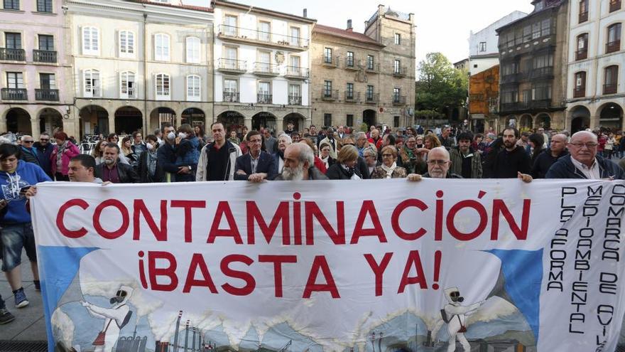 Arcelor &quot;no es eficaz&quot; a la hora de afrontar incidentes en sus plantas, critica el Principado