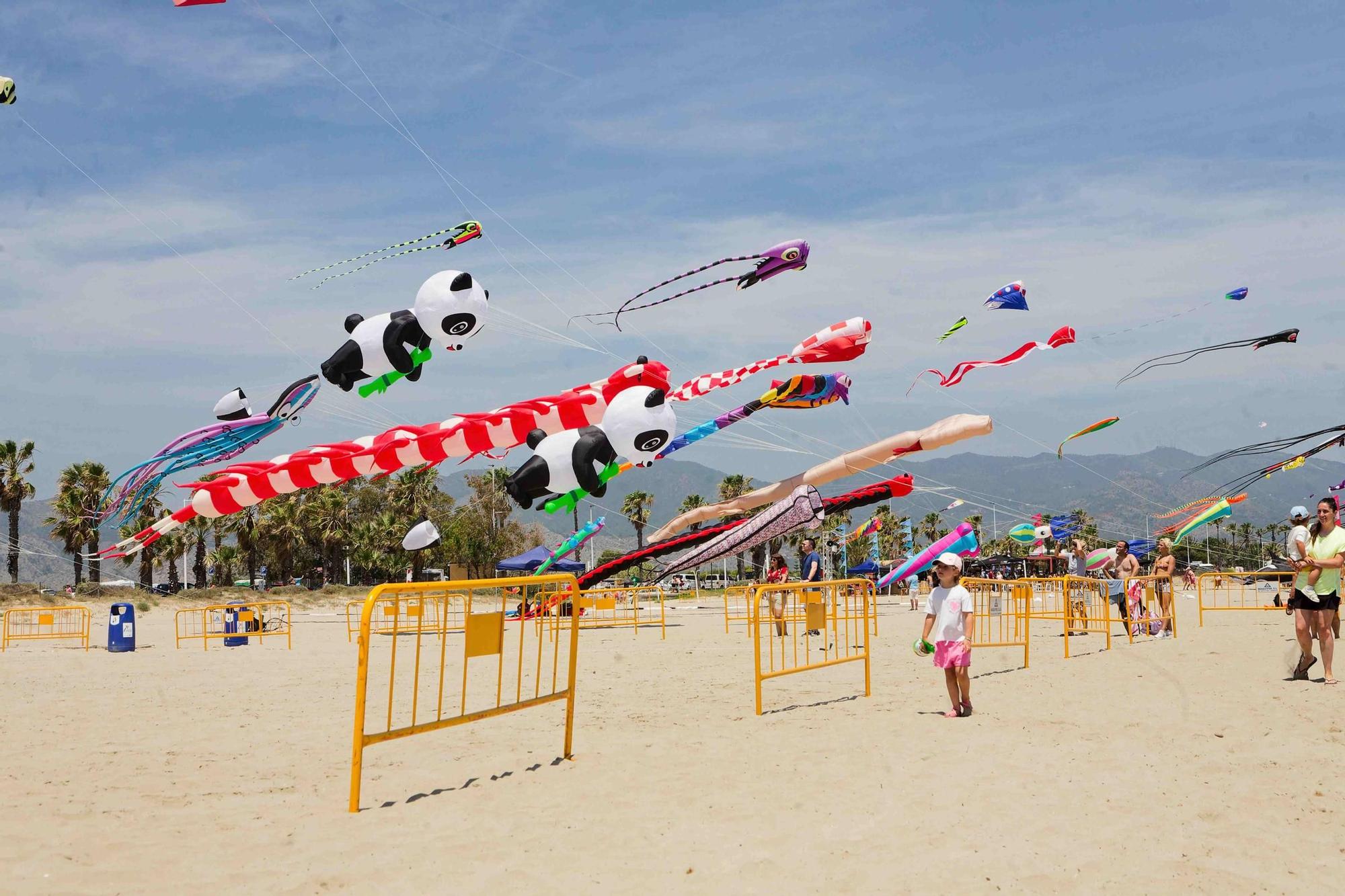 Las imágenes de la primera jornada del espectacular Festival del Viento de Castelló