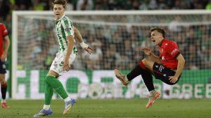 1-1. Cucho Hernández y Budimir sellan un empate insuficiente para Betis y Osasuna