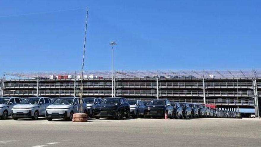 El silencioso (gran) desembarco chino en Vigo: más de 6.000 coches de Leapmotor y Geely llegan a la terminal de Bouzas