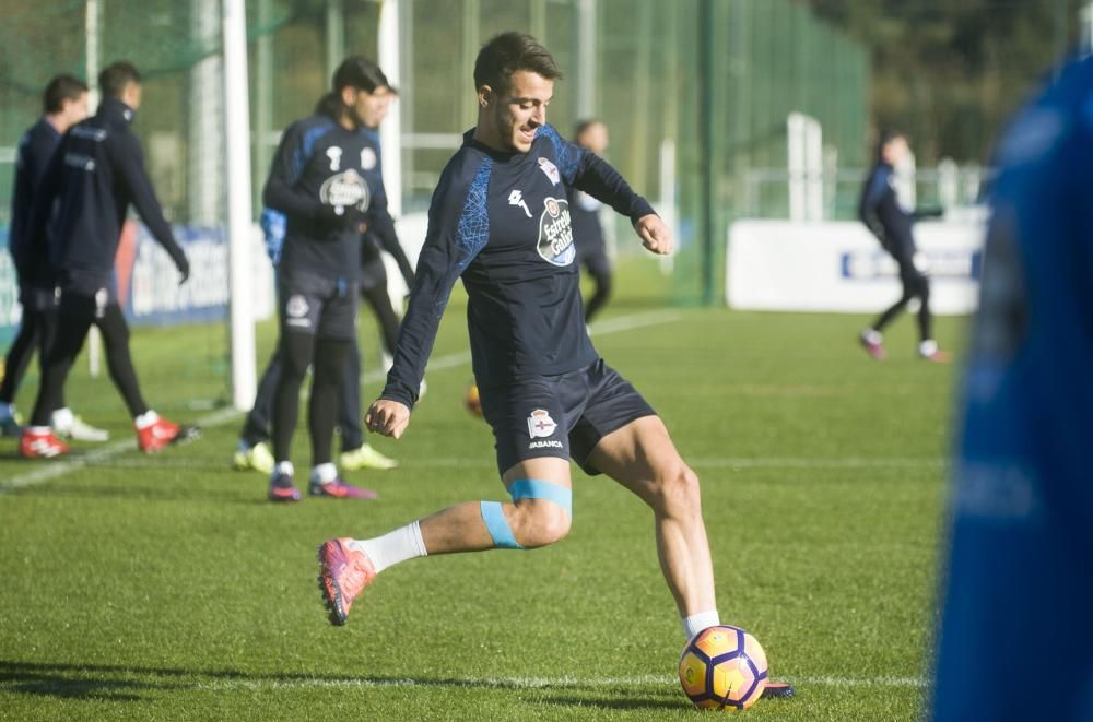 Garitano solo contará con Andone como referencia en ataque para el partido ante el Málaga, pero ha preferido no incluir en la convocatoria a ningún jugador ofensivo procedente del filial.