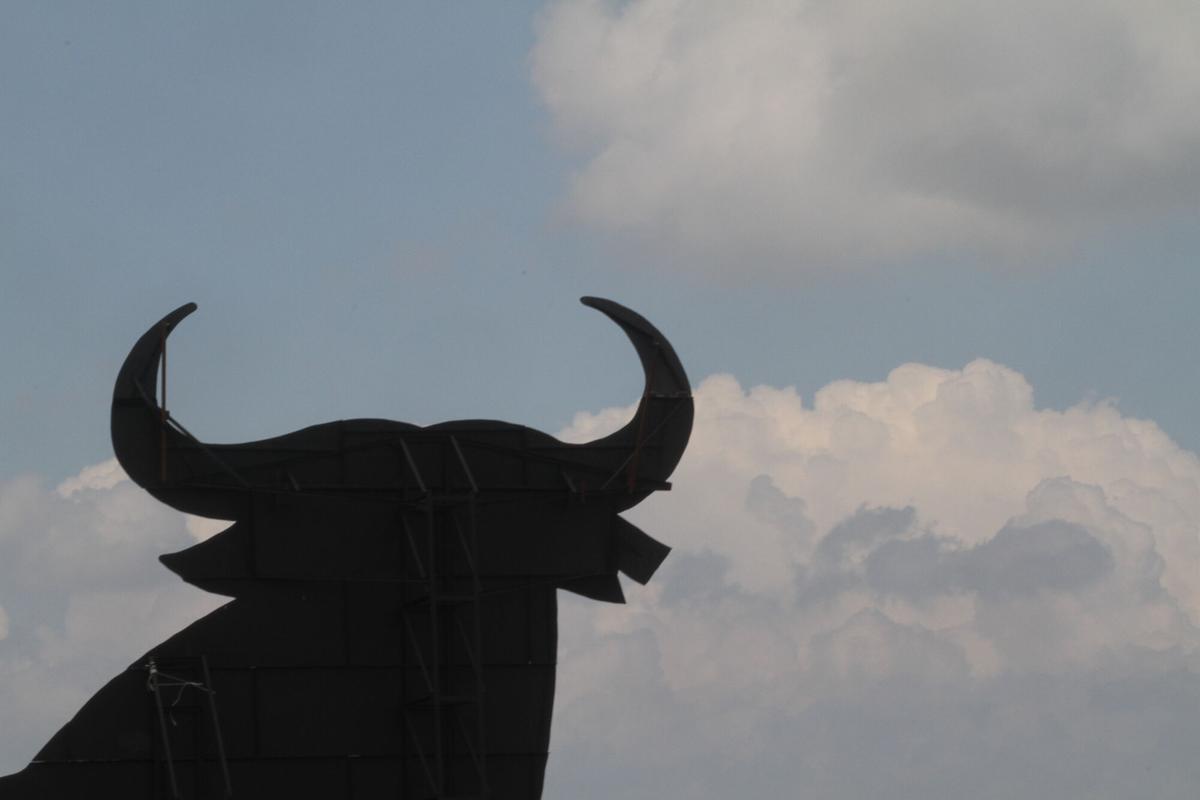 toro osborne en la cuesta de los visos
