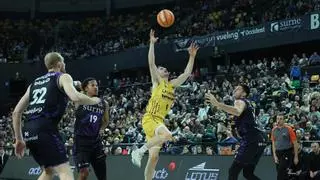 El CB Canarias cae contra el Bilbao Basket (95-78) y sigue en caída libre