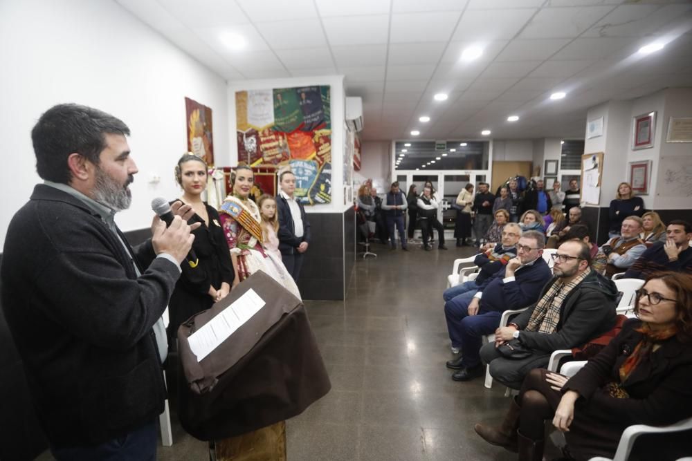 Premis Botafoc de la falla Cronista Vicent Beguer Esteve de Torrent en los que ha sido galardonada la edición de l'Horta de Levante EMV.