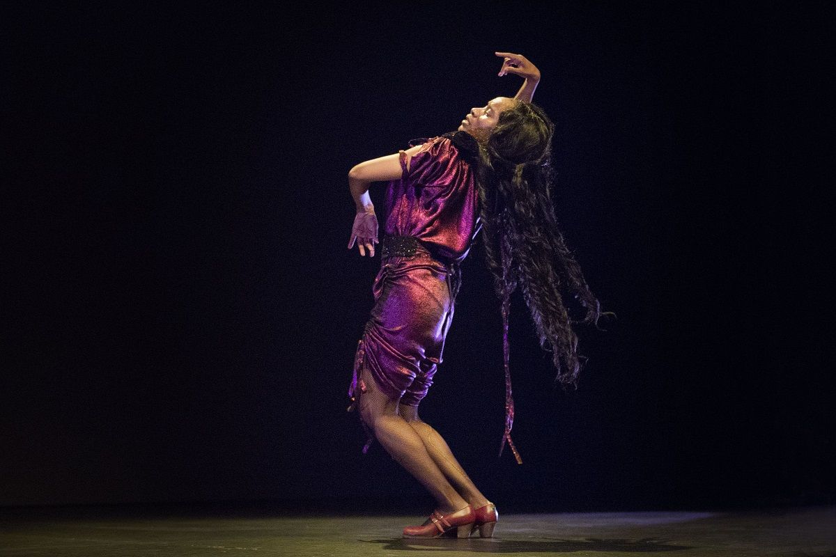 La bailaora Yinka Esi Graves, durante su espectáculo 'The disappearing act'.