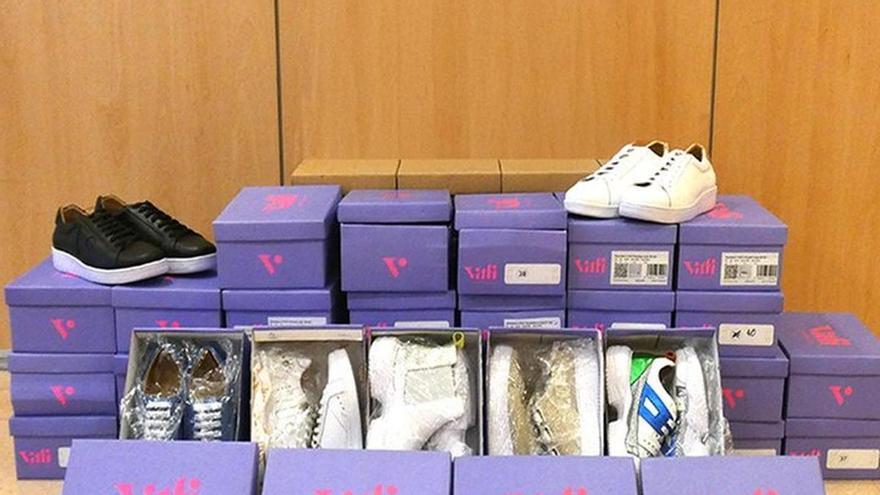 Denuncian a un comerciante por vender 51 zapatos de lujo robados en 2024 de un trastero