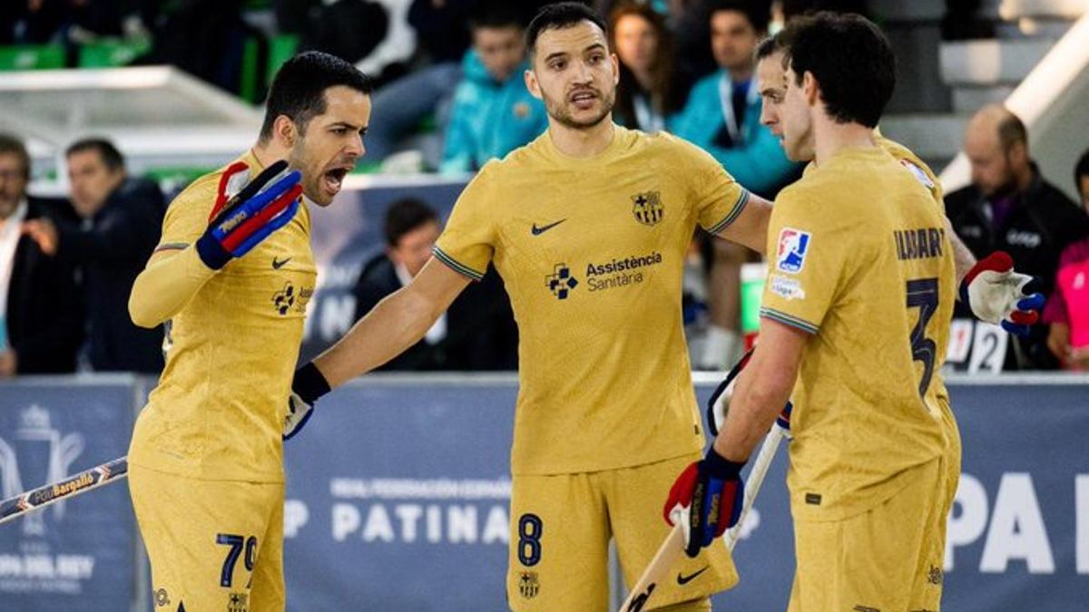 Jugadores azulgranas en la celebración de un gol