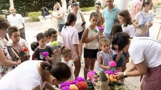 La cofradía de Virgen del Canto se acerca a los más pequeños