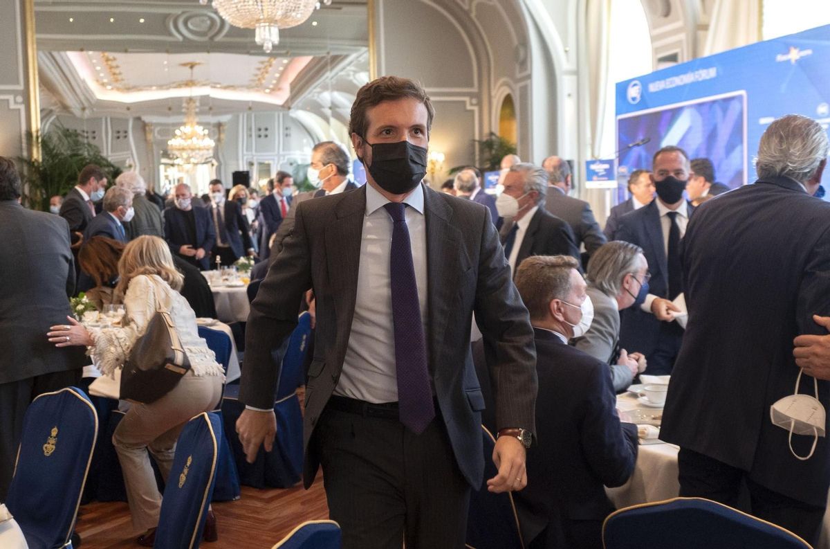 Casado defensa que les seves autonomies i alcaldes es mobilitzin pel «repartiment a dit» de fons europeus Casado defensa que les seves autonomies i alcaldes es mobilitzin pel «repartiment a dit» de fons europeus