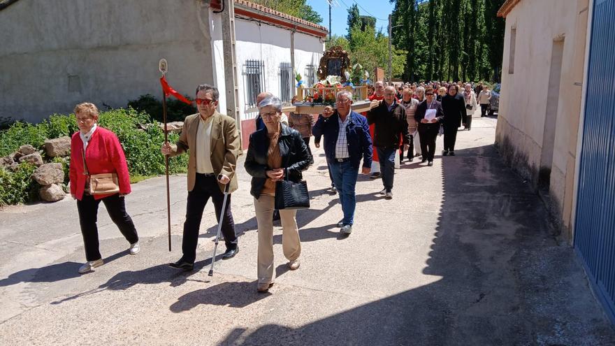 Villamor de los Escuderos honra a San Jorge