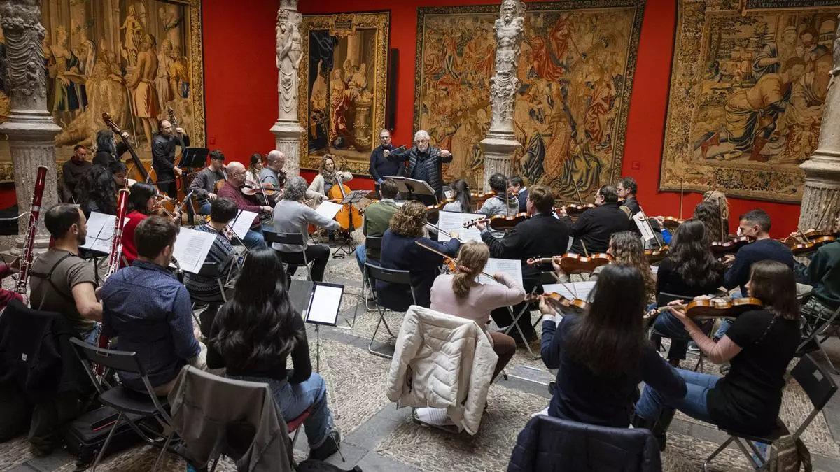 Ensayo de Plácido Domingo en el Patio de la Infanta, en la Fundación Ibercaja de Zaragoza, el pasado 7 de febrero.