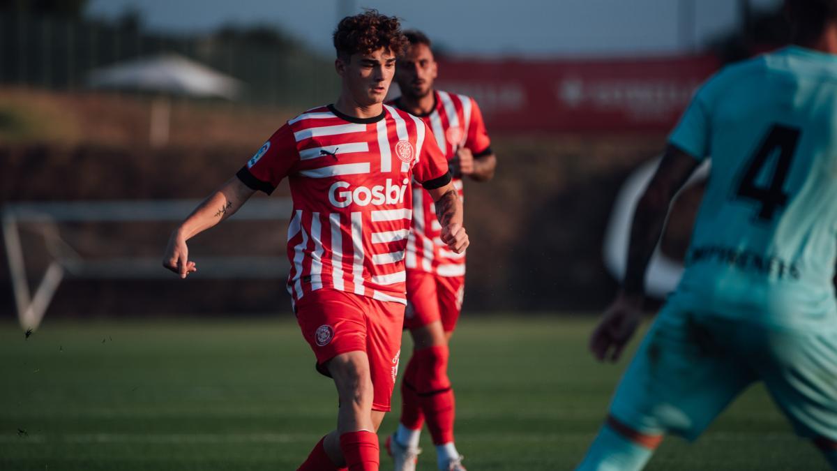 Joel Roca con la camiseta del Girona