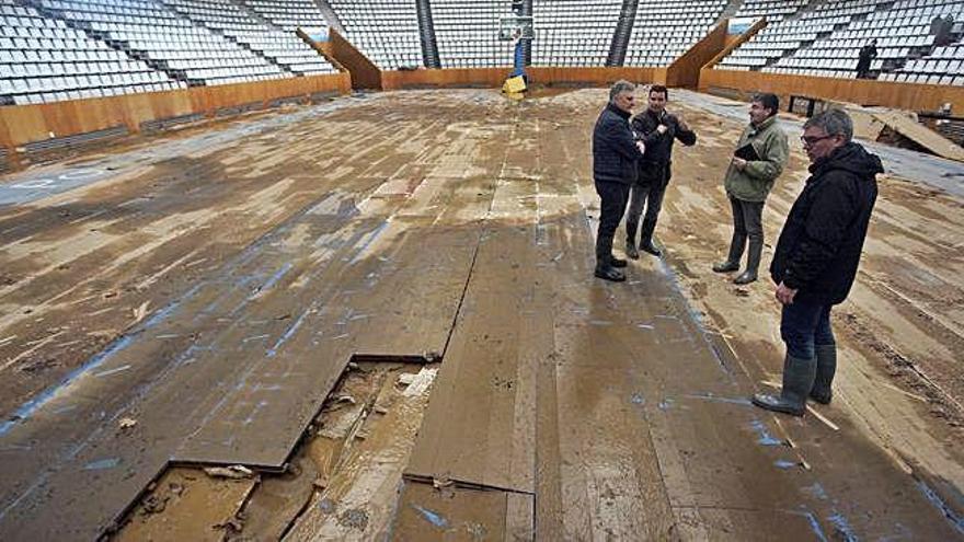 El GEiEG vol «ajuda»  per a les piscines i a Fontajau es posa fil a l&#039;agulla pel nou parquet