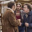 Raúl Arévalo, Vito Sanz y Gabriel Guevara, en una escena de la serie de televisión ‘Por cien millones’