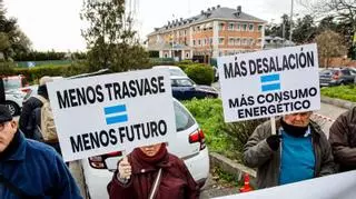 Ribera deja caer el Trasvase a cambio de abaratar el agua desalada