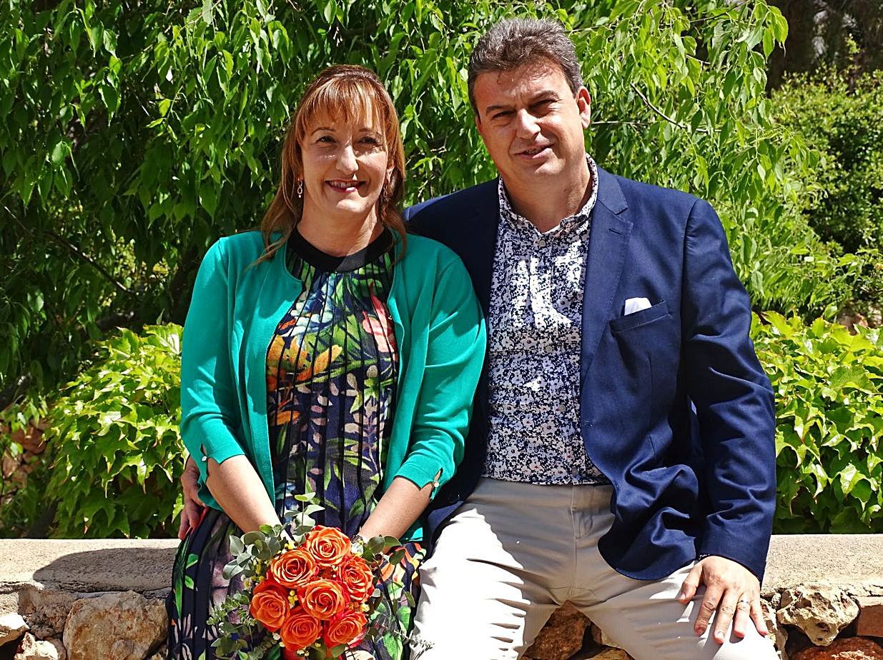 Olga Vidal y José Luis González, durante su boda en el Maricel. 