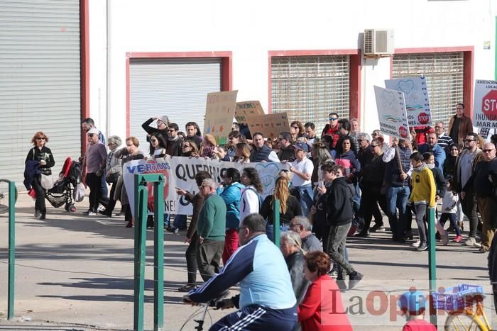 Los Alcázares se echa a la calle para exigir soluciones a las inundaciones