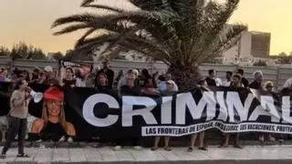Hazte Oír lleva su protesta contra Pedro Sánchez a La Mareta, en Lanzarote: "Quiero que te vayas"