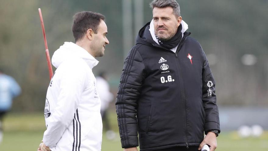 Óscar García durane un entrenamiento del Celta. // Ricardo Grobas