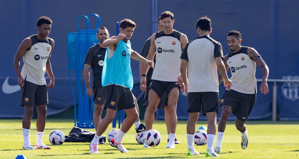¡Buenas noticias para Xavi! Íñigo ya entrena con el grupo antes del Barça - Cádiz